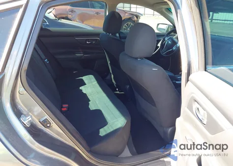 2015 Nissan Altima 2.5 S z USA, uszkodzony, nr VIN 1N4AL3AP0FN872530